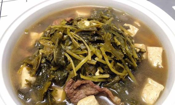 美味清爽的雪里蕻炖豆腐（健康营养的家常菜，让你爱上蔬菜）-第1张图片-美味行家