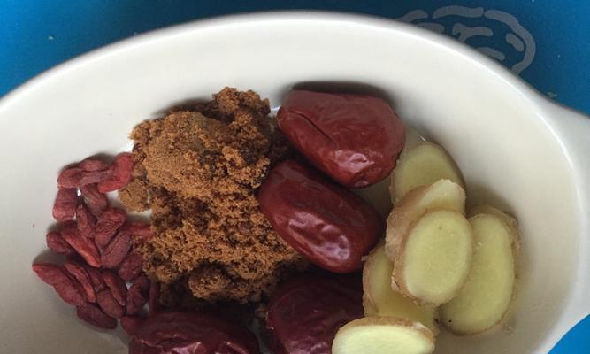 人参红枣茶的制作方法（神仙饮品，营养美味双享受）-第2张图片-美味行家
