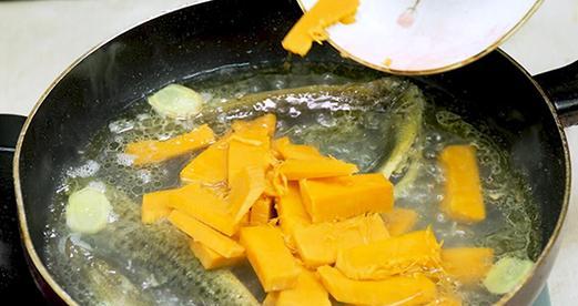 响螺泥鳅汤的制作方法（重庆特色美食，传承百年的味道）-第3张图片-美味行家