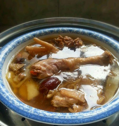 滋补养生，沙参冬瓜鸡汤的制作方法（美味佳肴，从厨房开始营养之旅）-第3张图片-美味行家