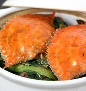 三点蟹肉酱煲——鲜美可口的家常美食（做法详解，学会轻松制作三点蟹肉酱煲）-第1张图片-美味行家