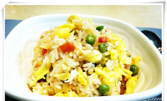 如何制作美味的杂锦炒饭（传授秘诀，让你轻松做出口感超棒的杂锦炒饭）-第1张图片-美味行家
