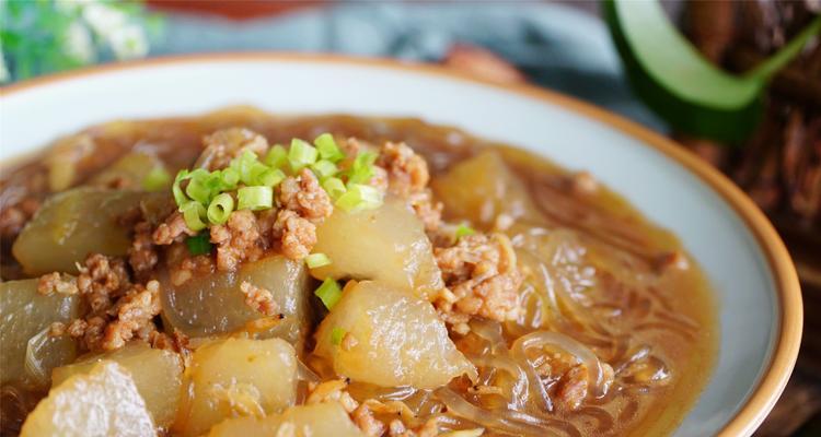 肉末冬瓜的家常做法（清爽营养又美味，快来试试吧！）-第1张图片-美味行家
