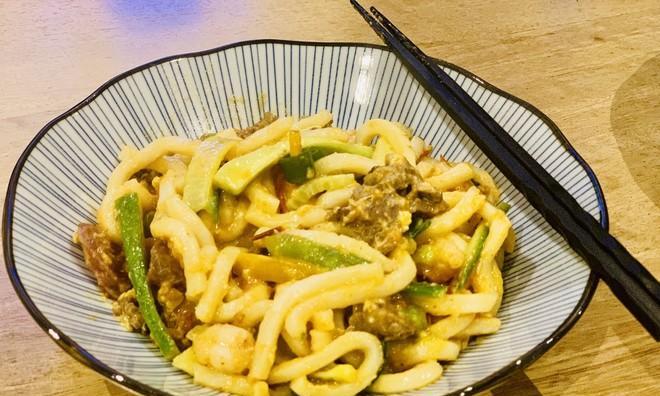 美食DIY（用简单步骤打造诱人口感，一次享受红蟹肉与乌冬面的完美结合）-第2张图片-美味行家