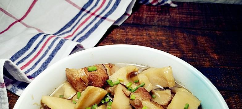 五花肉焖莲藕（家庭美食）-第1张图片-美味行家