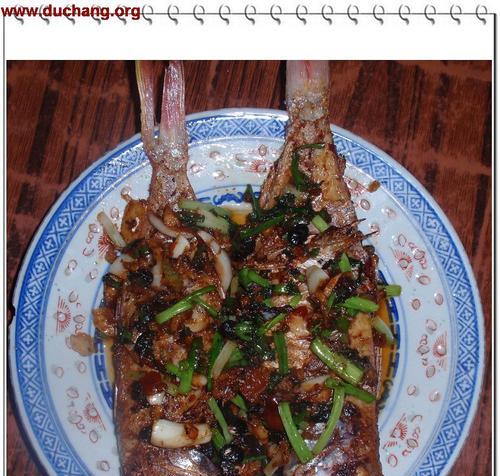香煎红衫鱼的制作技巧（让你吃出红衫鱼的鲜美滋味）-第3张图片-美味行家