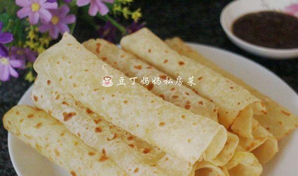烫面饼的制作方法（一步一步教你轻松做烫面饼，让你成为专业小面点手艺人）-第3张图片-美味行家