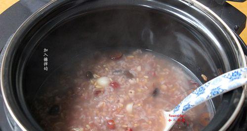 美味健康，咸味腊八粥（以黄豆、大米和腌肉为主要食材的营养粥汤）-第2张图片-美味行家
