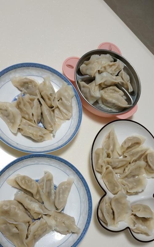 手工饺子：传统美食的艺术-第1张图片-美味行家