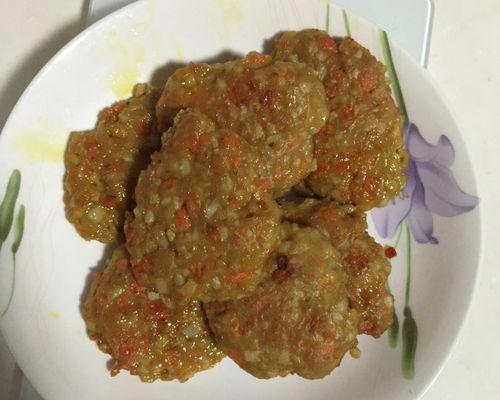 美食制作，煎香胡萝卜豆腐肉饼（从选材到上菜，教你制作美味的胡萝卜豆腐肉饼！）-第1张图片-美味行家