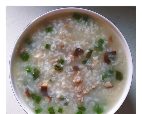 教你做出美味的香菇鸡丝粥（营养美味，家常早餐必备）-第3张图片-美味行家