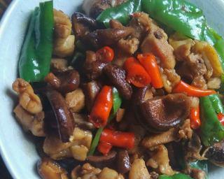 用香菇炒出美味鸡块（家常菜谱，健康美味，）-第3张图片-美味行家