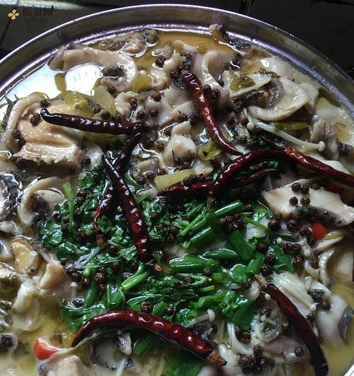 酸菜甜辣鱼，让你回味无穷（家常菜，口感绝佳，挑战你的味蕾！）-第3张图片-美味行家