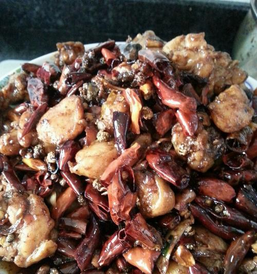 学做三椒辣子鸡，辣味十足美味可口（一份来自四川的正宗美食）-第2张图片-美味行家
