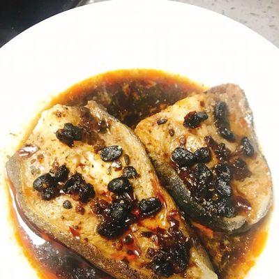 鳕鱼蒸豆腐，清香美味的健康料理（以海鲜和豆腐为主角，营养均衡的佳肴）-第1张图片-美味行家