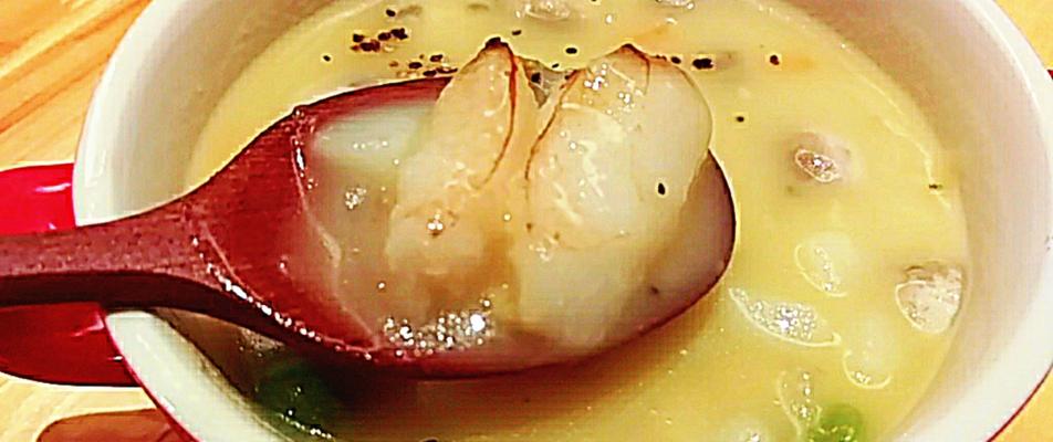蟹肉玉米汤的做法（用新鲜材料，轻松做出美味蟹肉玉米汤）-第2张图片-美味行家