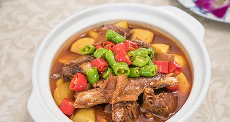 一口香辣魔芋烧鸭，美味不容错过！-第1张图片-美味行家