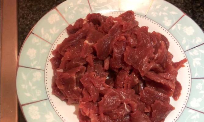 自制火锅牛肉片的做法（口感鲜美，健康营养，轻松自制）-第3张图片-美味行家