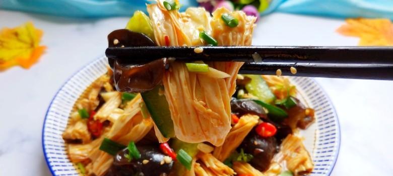 香辣凉拌腐竹——冷夏解暑的美味佳肴（腐竹+香辣酱，开启美味风暴！）-第1张图片-美味行家