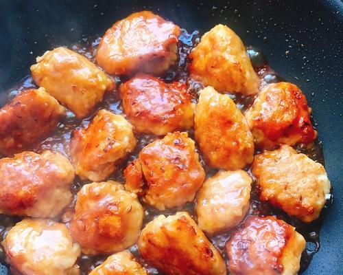 糖醋鸡肉丸的做法大揭秘（15个步骤教你做出口感绝佳的糖醋鸡肉丸）-第3张图片-美味行家