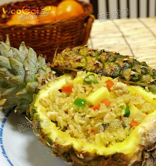 甜蜜滋补的菠萝饭做法大全（营养美味的家常菠萝饭，轻松做出甜蜜滋补的佳肴）-第1张图片-美味行家