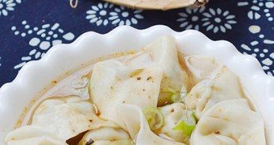 茼蒿鲜肉大馄饨的制作方法（家常美食，营养丰富的健康食谱）-第1张图片-美味行家