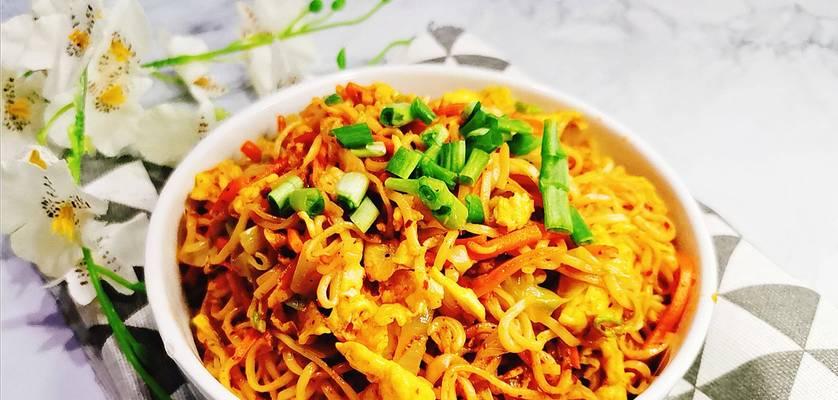 健康美味的蔬菜炒面（以蔬菜为主打，综合口感丰富，提供全面营养）-第3张图片-美味行家
