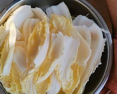 压白菜，一种特别的腌制方法（让白菜更加鲜美营养的做法）-第2张图片-美味行家
