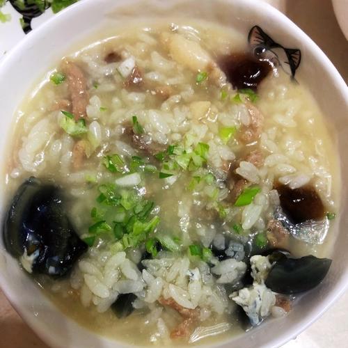 以养胃皮蛋瘦肉粥为主题的健康美食分享（享受味蕾与滋养营养丰富的养胃佳品）-第3张图片-美味行家