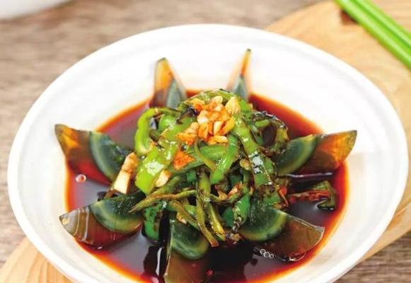 美味的苋菜炒皮蛋（健康鲜美的家常菜谱，让你回味无穷）-第3张图片-美味行家