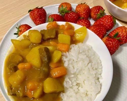 颜值爆表必备减肥餐——咖喱牛肉杂粮饭（健康美食让你瘦身不受罪，丰富口感味觉享受）-第3张图片-美味行家