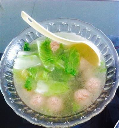 紫菜肉丸汤的家常做法（滋味浓郁的海鲜汤，轻松做出的美味）-第3张图片-美味行家