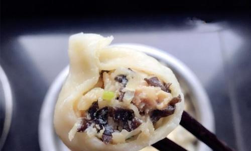 水饺制作的技巧与方法（一份详细的水饺制作教程，让您的厨艺更上一层楼！）-第2张图片-美味行家