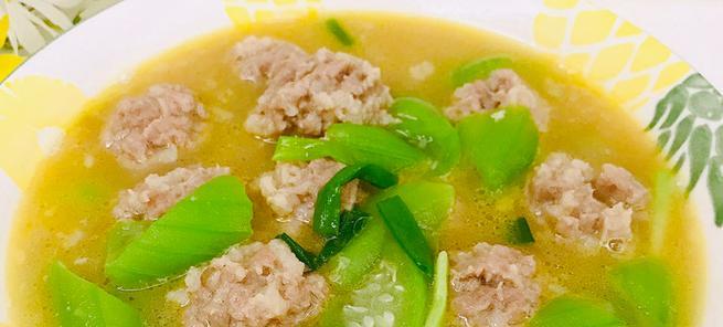美味家常肉丸汤（用简单的做法，煮出入口即化的肉丸汤）-第3张图片-美味行家