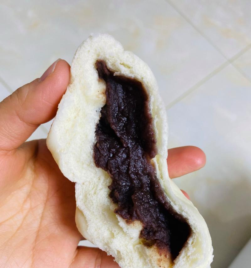 手工紫薯小猪豆沙包制作教程（纯手工制作，健康美味，让你一秒变身面点高手）-第3张图片-美味行家