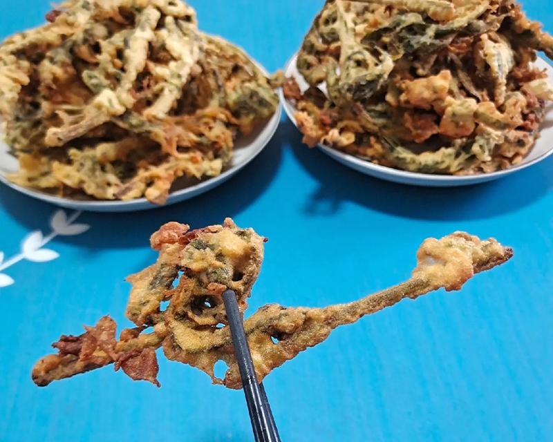 香椿丸子的做法（健康美味，快乐烹饪）-第3张图片-美味行家
