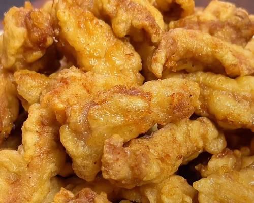 油炸小酥肉制作技巧（掌握这些技巧，让你做出口感酥脆、口味美妙的油炸小酥肉）-第3张图片-美味行家