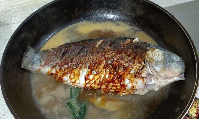 家常菜肴-肉酿鲫鱼（健康美味，肉质鲜嫩，口感十足）-第2张图片-美味行家