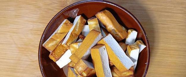 美味可口，以孜然豆腐干为主角的家常菜品（做法简单易学，只需掌握1个“孜然豆腐干”）-第3张图片-美味行家