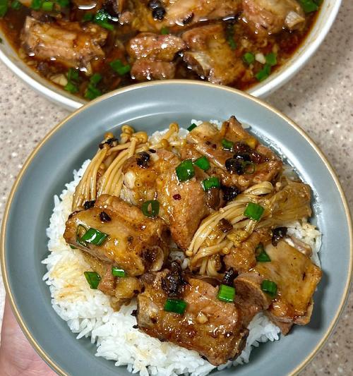 双耳蒸排骨，美味健康的家常菜（蒸出健康，鲜香入味，享受美食乐趣）-第1张图片-美味行家