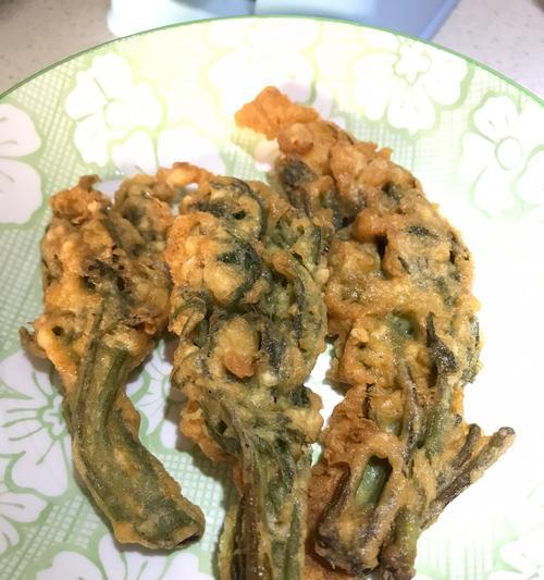 炸香椿芽，做出美味佳肴！（掌握炸香椿芽的窍门，让你的味蕾尽情享受。）-第2张图片-美味行家