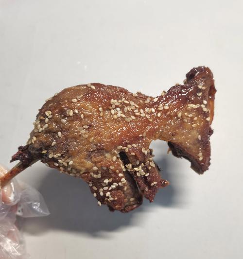 香酥蜜制鸭腿的制作方法（一道美味可口的鸭腿佳肴，尽享异域风味）-第3张图片-美味行家
