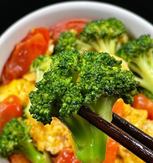 家常菜谱——以西蓝花炒西红柿（健康美味，色香味俱佳）-第1张图片-美味行家