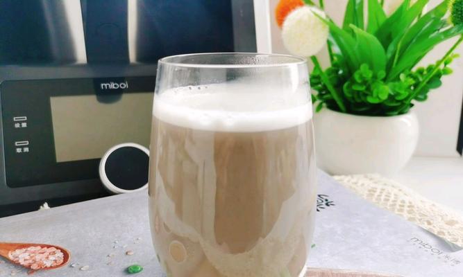手把手教你制作美味营养的双豆豆浆（以红豆和绿豆为主材料，简单易学，健康美味）-第1张图片-美味行家