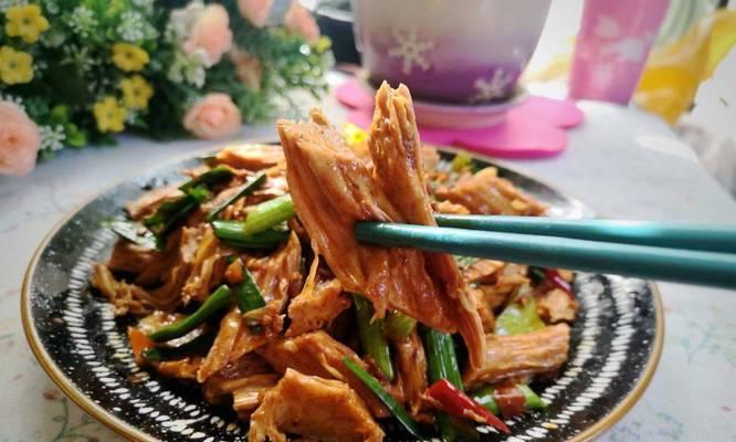 简易素小炒，快速美味健康（以素小炒的做法为主题，分享养生美食的秘诀）-第1张图片-美味行家