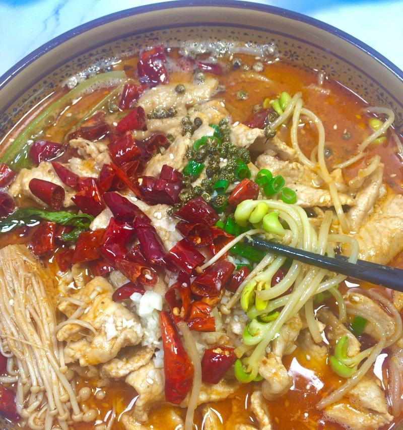 私房水煮肉片——家庭必备的美食享受-第2张图片-美味行家