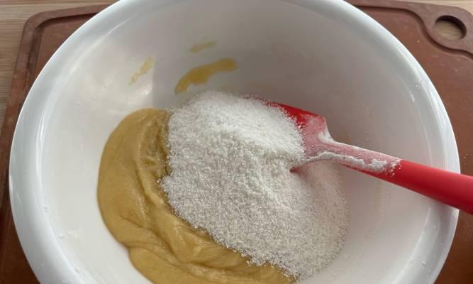 手工DIY椰香米奇饼干（用椰汁和米粉做出酥脆可口的小饼干）-第2张图片-美味行家