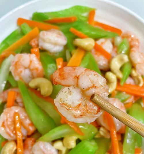 营养美味的虾仁大米粥（用大米粥与鲜美虾仁，打造一份营养早餐）-第1张图片-美味行家