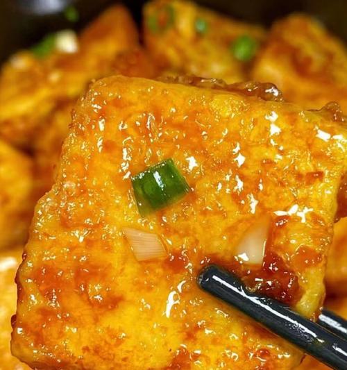 简单好吃的蒜蓉香煎豆腐（健康美味，快速上手/豆腐的多种功效，不容小视）-第1张图片-美味行家