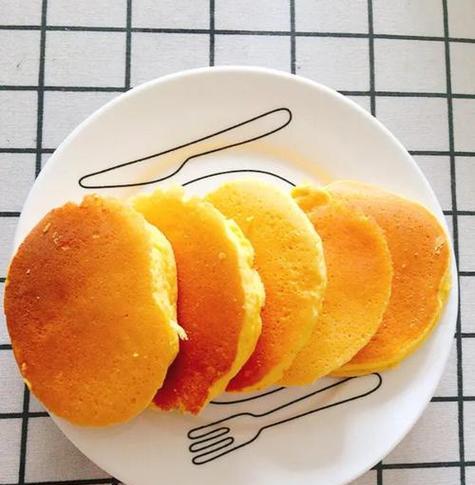 手把手教你制作松子奶香玉米饼（健康美味，营养丰富的家常小食）-第3张图片-美味行家